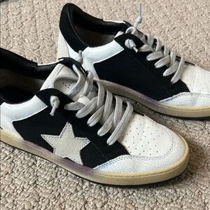 Vintage Havana Black and White Sneakers
